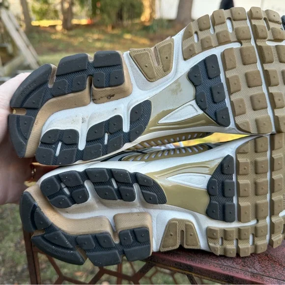 Nike Vomero 5 Metallic Pewter FJ4151-006 - Picture 7 of 9